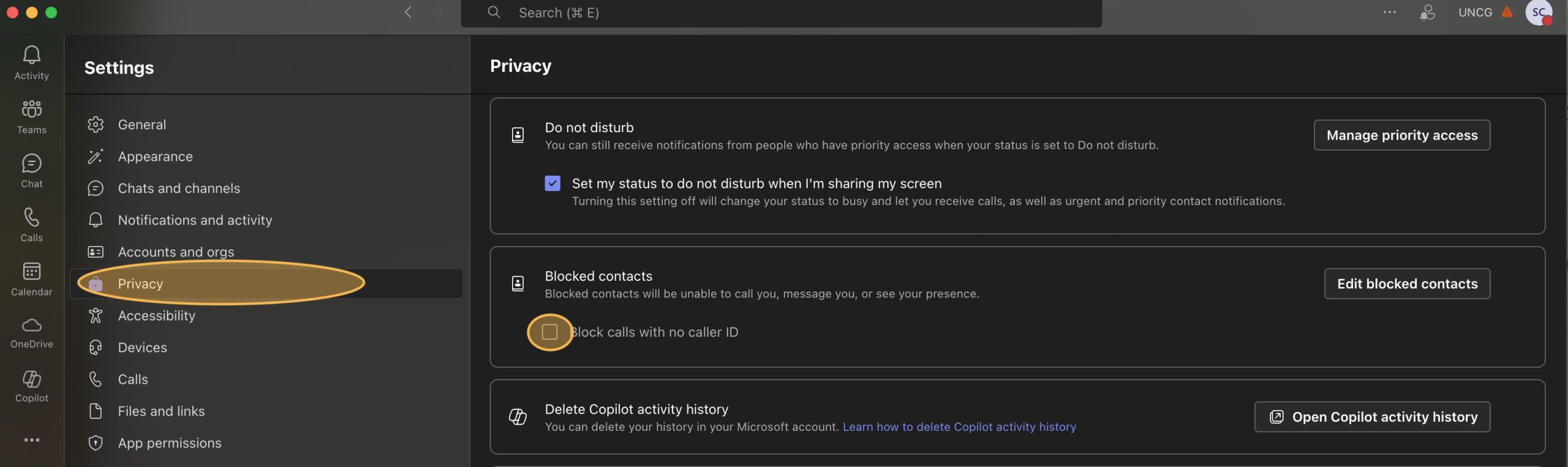 Screenshot of the Privacy menu open and the Block calls with no caller ID box highlighted